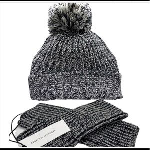 Women’s Black Beanie Hat w/ Arm Warmers